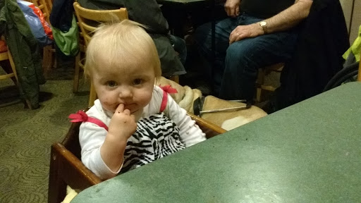 Pizza Restaurant «Round Table Pizza - University Place, WA», reviews and photos, 7011 27th St W, University Place, WA 98466, USA