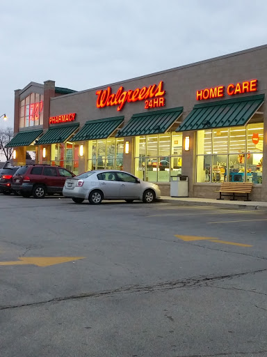 Walgreens, 7113 Cermak Rd, Berwyn, IL 60402, USA, 