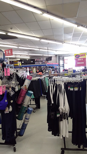 Sporting Goods Store «Big 5 Sporting Goods - Fresno», reviews and photos, 5488 N Blackstone Ave, Fresno, CA 93710, USA