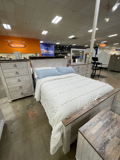Furniture Store «Weekends Only Furniture & Mattress», reviews and photos, 411 Mid Rivers Mall Dr, St Peters, MO 63376, USA