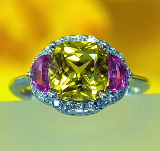 Jewelry Buyer «Bell Family Jewelers», reviews and photos, 40-21 Bell Blvd, Bayside, NY 11361, USA