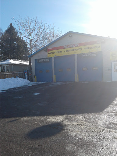 Auto Repair Shop «Velasquez Complete Auto Care», reviews and photos, 125 S Green Bay Rd, Waukegan, IL 60085, USA