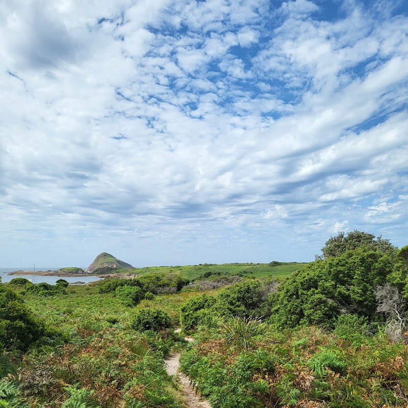 Broughton Island walking tracks