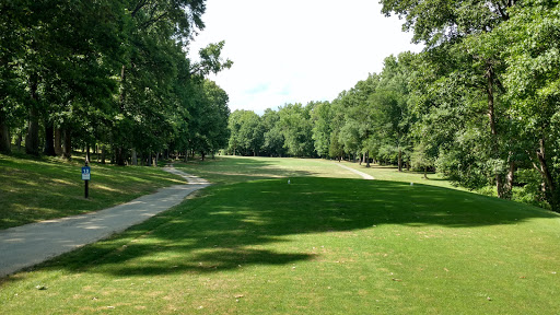 Golf Course «White Plains Golf Course», reviews and photos, 1015 St Charles Pkwy, White Plains, MD 20695, USA