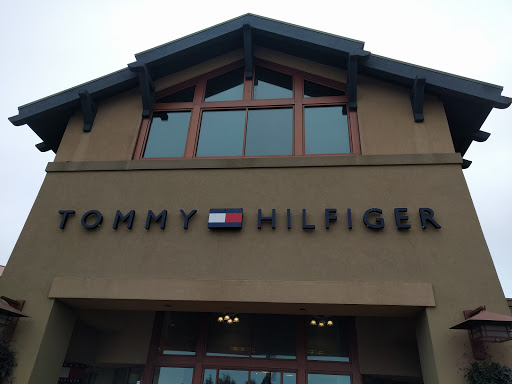 Clothing Store «Tommy Hilfiger», reviews and photos, 1001 N Arney Rd, Woodburn, OR 97071, USA