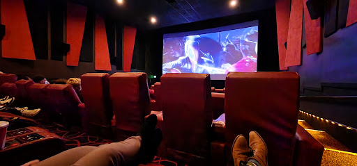 Movie Theater «AMC Framingham 16 with Dine-in Theatres», reviews and photos, 22 Flutie Pass, Framingham, MA 01701, USA