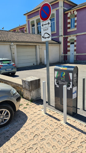 Borne de recharge de véhicules électriques Hérault Energies Charging Station Laroque