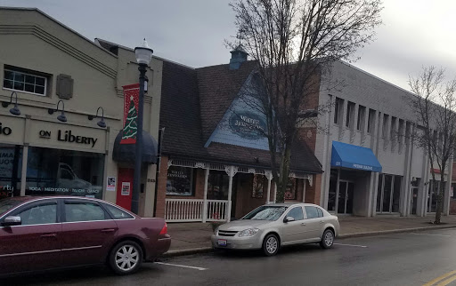 Jewelry Store «J.B. Robinson Jewelers», reviews and photos, 1635 River Valley Cir S #335, Lancaster, OH 43130, USA