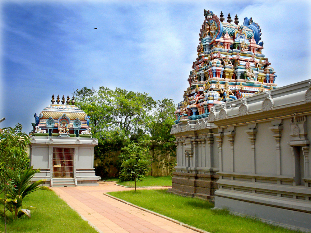 Sri Pushparatheswarar Temple Gnayaru