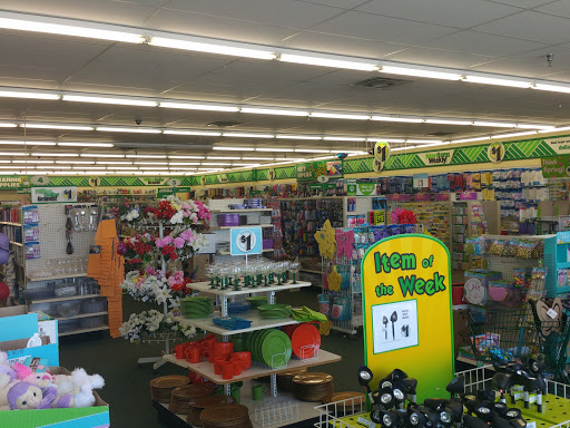 Dollar Store «Dollar Tree», reviews and photos, 1154 Hinkle Dr a, Wadsworth, OH 44281, USA