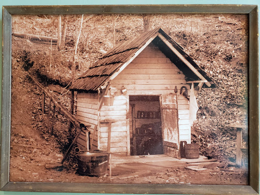 Pottery Store «Folk Pottery Museum of Northeast Georgia», reviews and photos, 283 GA-255, Sautee Nacoochee, GA 30571, USA