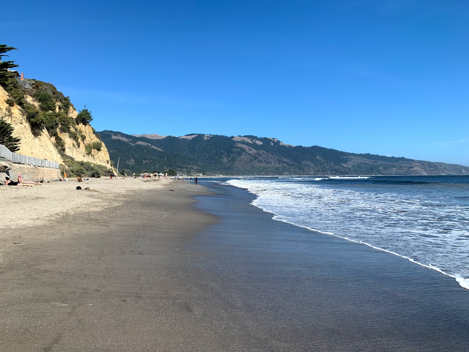 Photo of Bolinas Beach with gray sand surface