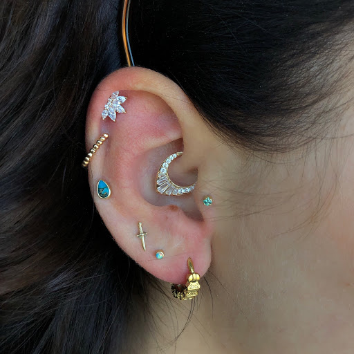 Body Piercing Shop «Deep Roots Tattoo and Body Piercing Alderwood», reviews and photos, 18920 28th Ave W, Lynnwood, WA 98036, USA