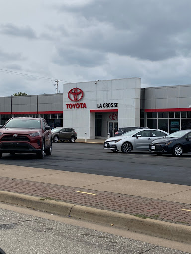 Toyota Dealer «Toyota of La Crosse», reviews and photos, 800 3rd St S, La Crosse, WI 54601, USA