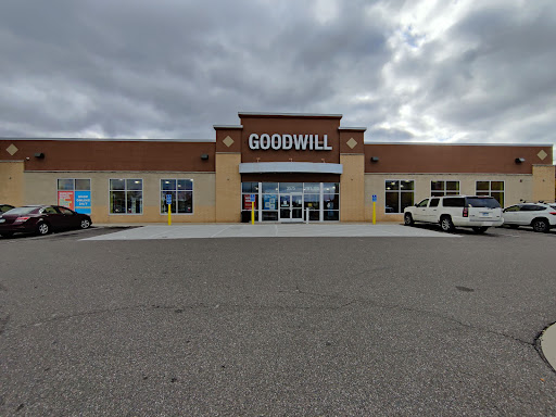 Thrift Store «Goodwill - St. Louis Park», reviews and photos