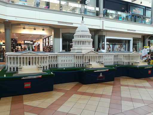 Shopping Mall «Mayfair», reviews and photos, 2500 N Mayfair Rd, Wauwatosa, WI 53226, USA