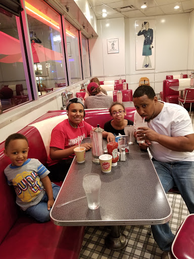 Shopping Mall «Pointe Orlando», reviews and photos, 9101 International Dr, Orlando, FL 32819, USA