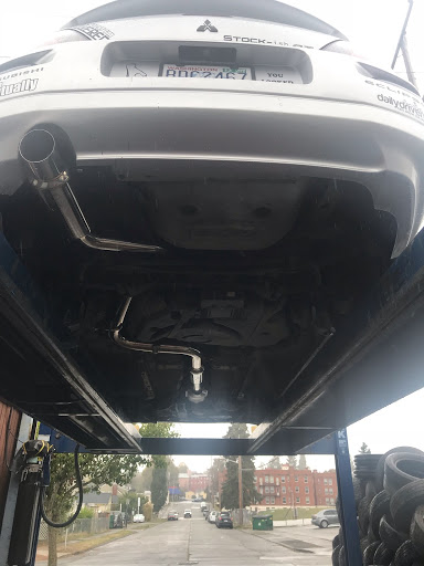 Tire Shop «Discount Tire & Wheel», reviews and photos, 702 Park Ave, Bremerton, WA 98337, USA