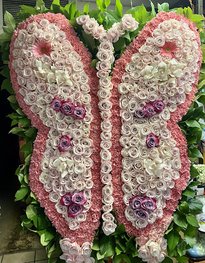 Florist «Country Village Florist and Gifts, Inc.», reviews and photos, 212 E Main St, East Islip, NY 11730, USA