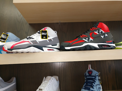 Shopping Mall «Westside Shopping Center», reviews and photos, 2413 Frederick Ave, Baltimore, MD 21223, USA