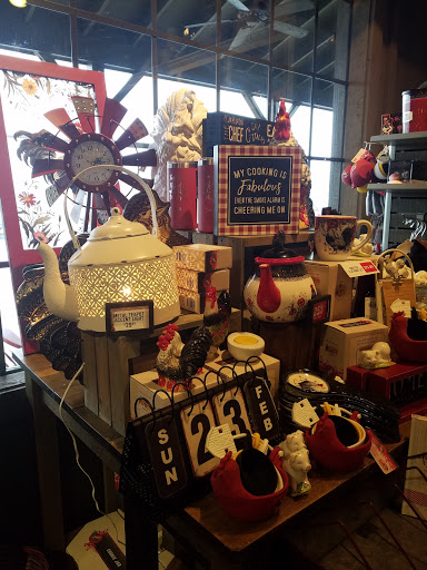 American Restaurant «Cracker Barrel Old Country Store», reviews and photos, 475 Rivers Edge Dr, Milford, OH 45150, USA