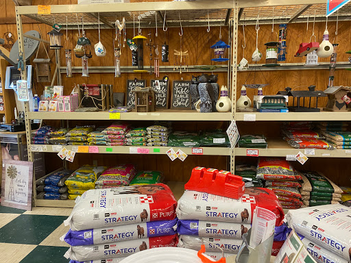 Animal Feed Store «Lochte Feed & General Store», reviews and photos, 509 Longhorn St, Fredericksburg, TX 78624, USA