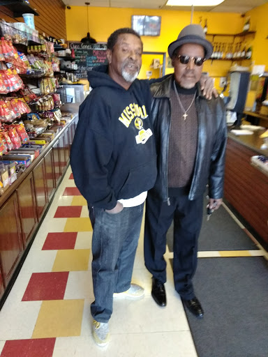 Shoe Store «Footaction», reviews and photos, 3041 Prospect Ave, Kansas City, MO 64127, USA