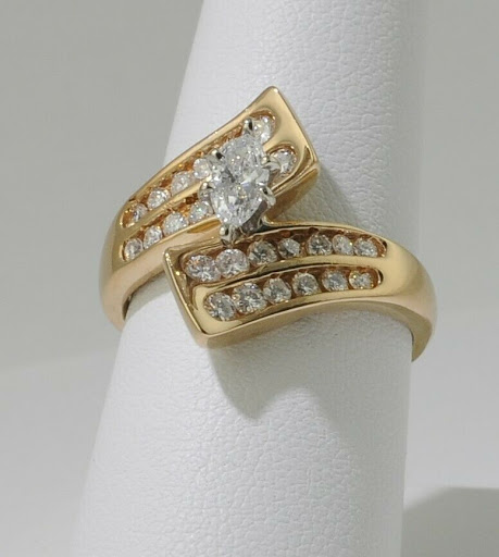 Pawn Shop «Alpha Gold Exchange Inc», reviews and photos, 2201 E Monument St, Baltimore, MD 21205, USA