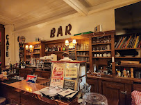 Atmosphère du Restaurant français Le Royal Bar à Paris - n°19