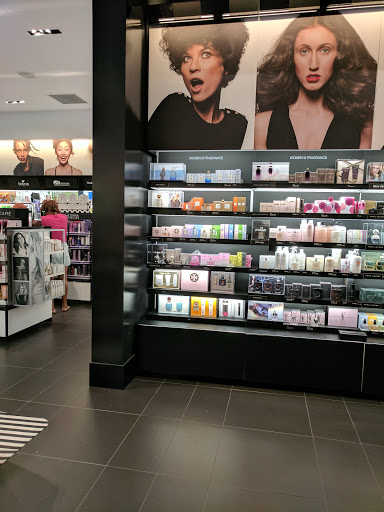 Cosmetics Store «SEPHORA», reviews and photos, 4766 Admiralty Way C1-3, Marina Del Ray, CA 90202, USA