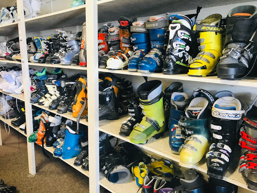 Thrift Store «Second Chance Thrift Shop», reviews and photos, 126 Old Mammoth Rd, Mammoth Lakes, CA 93546, USA