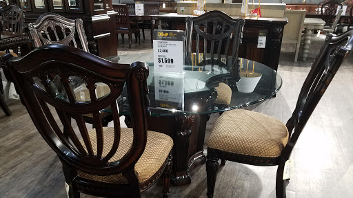 Furniture Store «The Dump Furniture Outlet», reviews and photos, 10251 North Fwy, Houston, TX 77037, USA