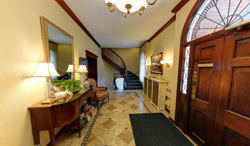 Funeral Home «Davenport Family Funeral Home», reviews and photos, 149 W Main St, Barrington, IL 60010, USA