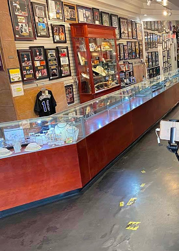 Pawn Shop «Arrow Pawn & Jewelry», reviews and photos, 2706 W Thomas Rd, Phoenix, AZ 85017, USA