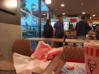 Atmosphère du Restaurant KFC Les Angles - n°3