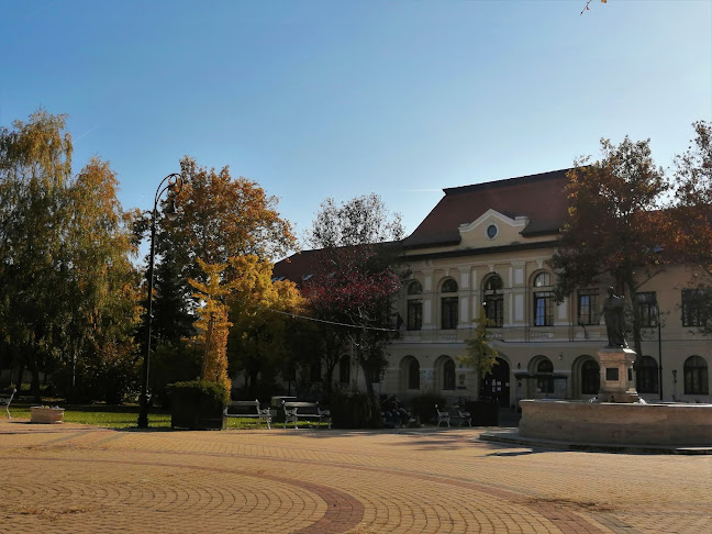 Főtéri Általános Iskola