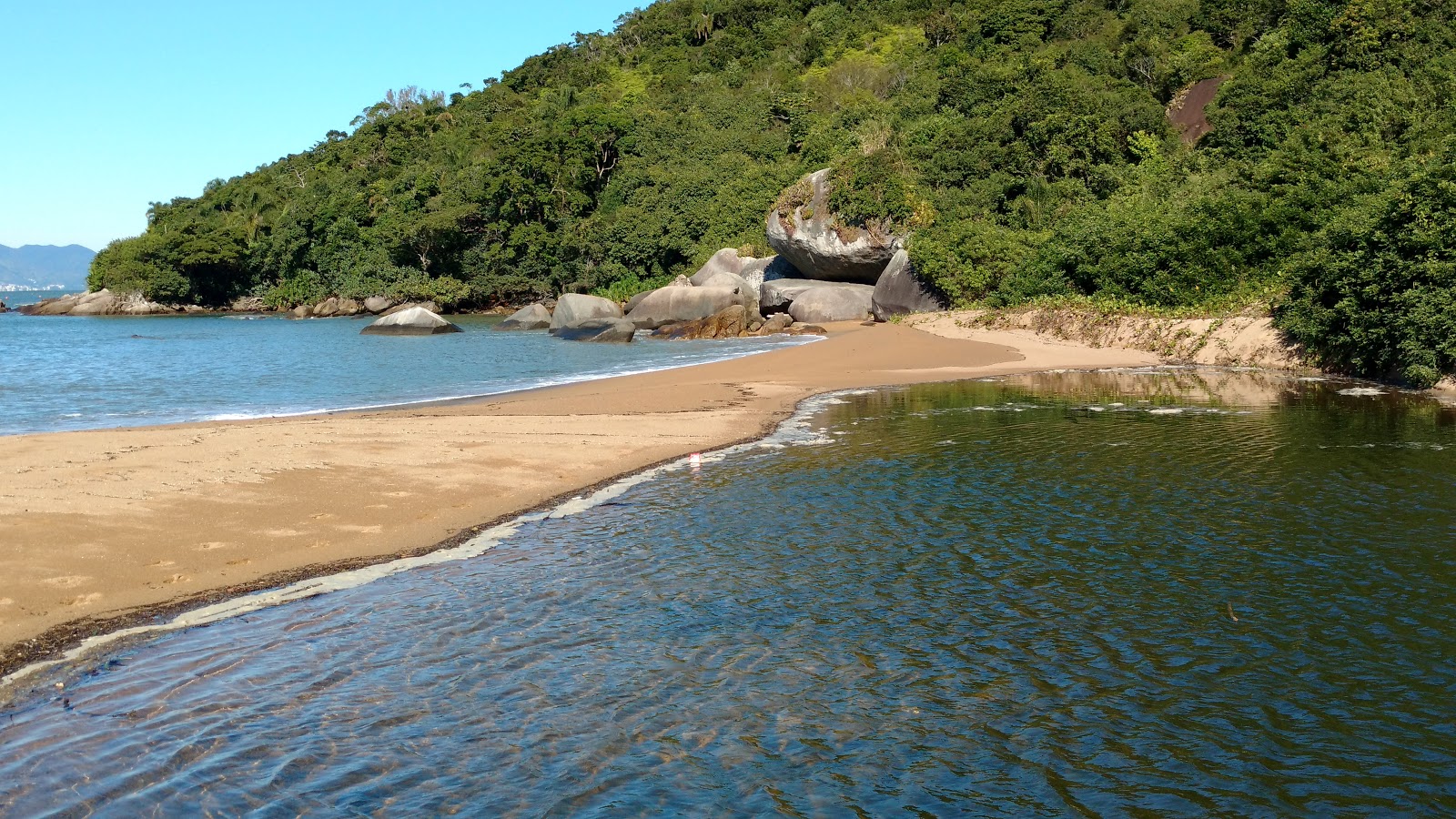 Foto de Praia da Lagoa com alto nível de limpeza