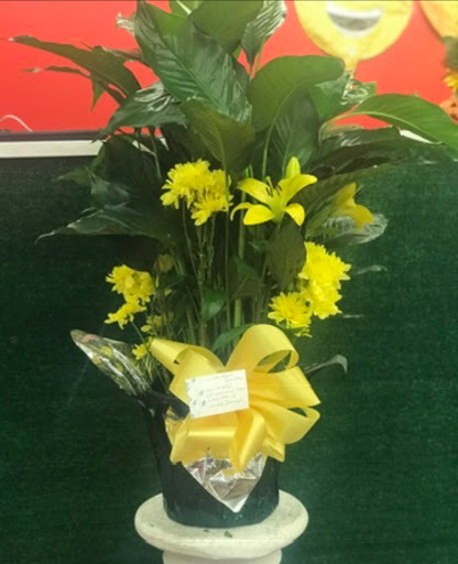 Florist «Roses are Red Flower Boutique», reviews and photos, 9303 S Halsted St, Chicago, IL 60620, USA