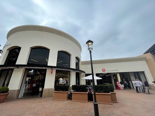 Sportswear Store «lululemon», reviews and photos, 563 Newport Center Dr, Newport Beach, CA 92660, USA