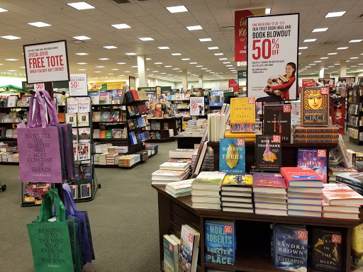 Book Store «Barnes & Noble», reviews and photos, 3561 N Freeway Blvd, Sacramento, CA 95834, USA