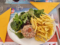 Steak tartare du Restaurant français Le Petit Jardin à Vallon-Pont-d'Arc - n°1