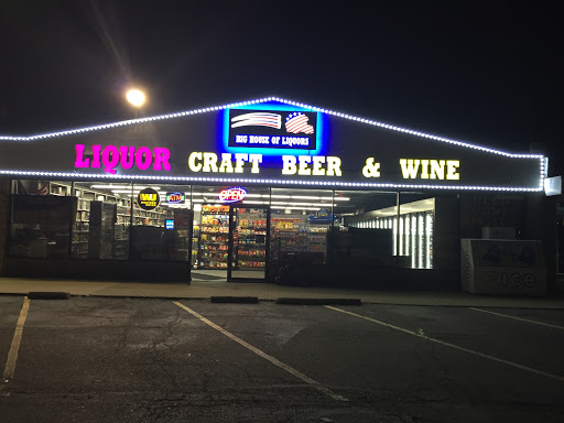 Liquor Store «Big House Of Liquors, Craft Beer, & Wine Store», reviews and photos, 1940 W Stadium Blvd, Ann Arbor, MI 48103, USA