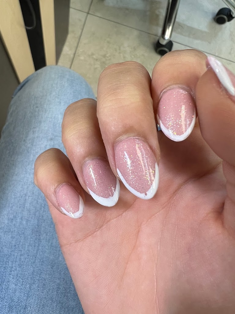 Angel's Nails 33462