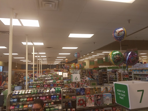 Supermarket «Publix Super Market at Country Club Plaza», reviews and photos, 18496 NW 67th Ave, Hialeah, FL 33015, USA