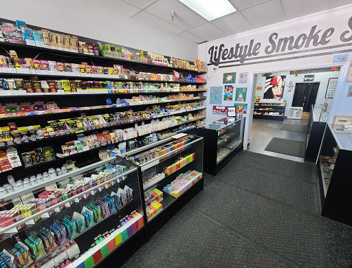 Tobacco Shop «Lifestyle Smoke Shop», reviews and photos, 712 S US Hwy 17 92, Longwood, FL 32750, USA