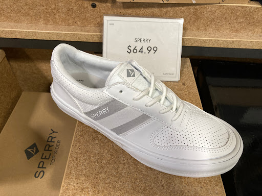 Shoe Store «DSW Designer Shoe Warehouse», reviews and photos, 43713 W Oaks Dr, Novi, MI 48377, USA