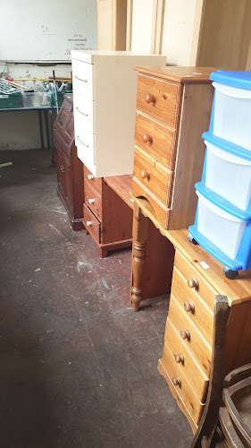 House clearance and second hand furniture shop - Furniture store