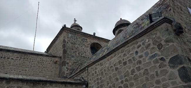 Iglesia Matríz Del Cantón Pujilí - Arquitecto
