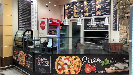 Tutto Pizza Artigianale Via Brigata Alpina Taurinense, 1, 28078 Romagnano Sesia NO, Italia