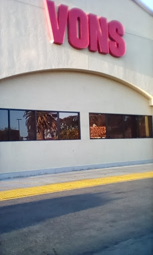 Grocery Store «Vons», reviews and photos, 1440 W 25th St, San Pedro, CA 90732, USA